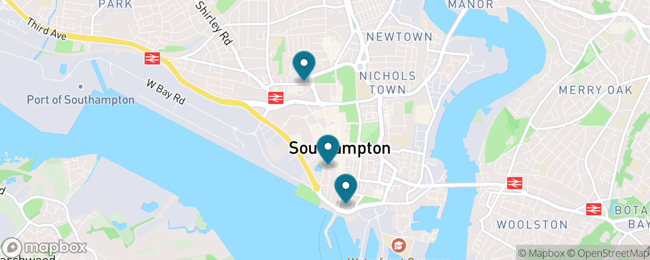 Map of the stops on “Art & Old Town: City Gallery, Tudor House & God's House Tower”